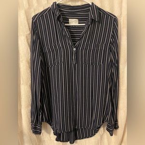 Universal Thread size medium blue and silver long sleeve tee